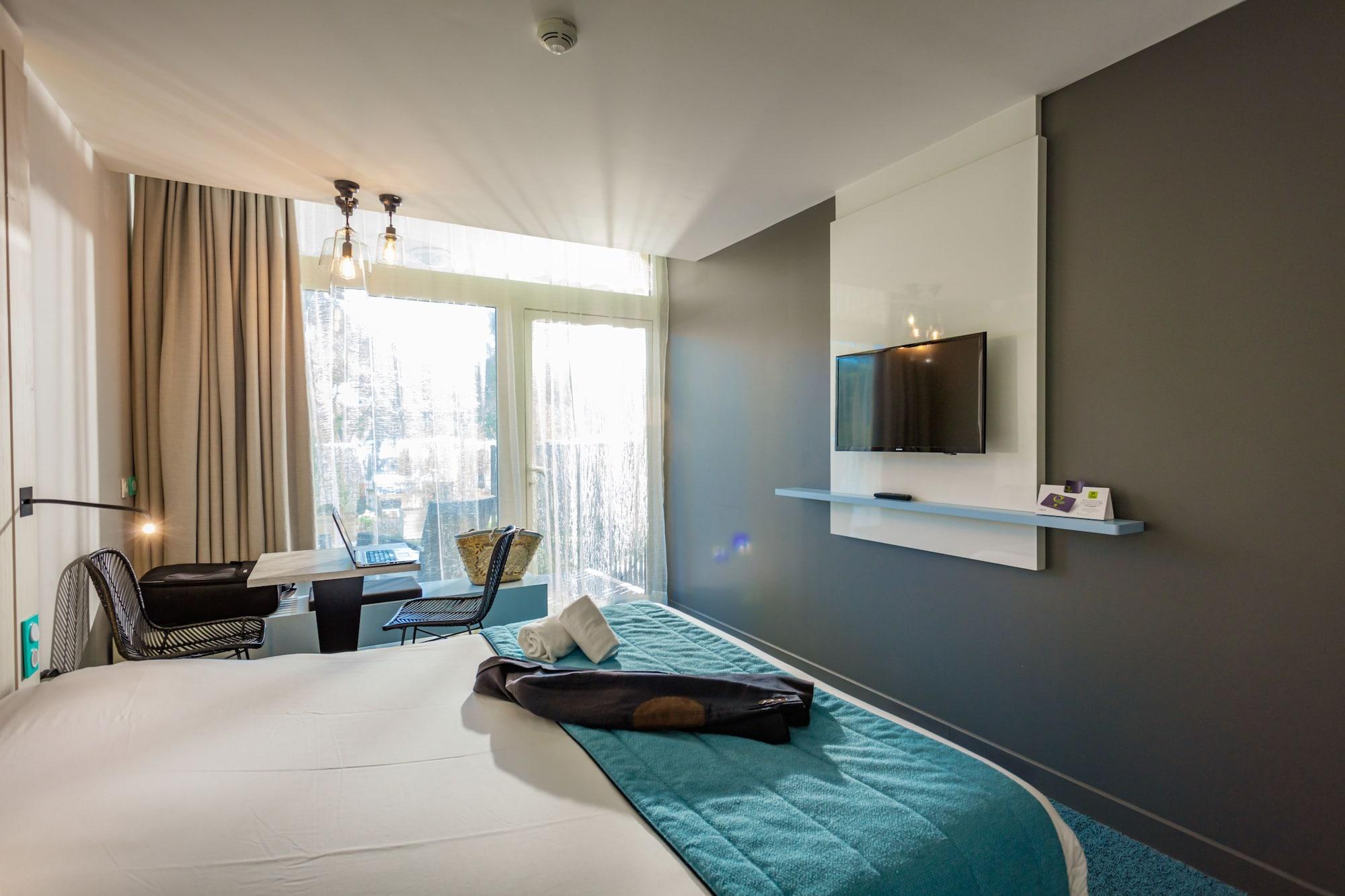 Logis Hotel Les Pins - Operalia Balaruc-les-Bains Exterior photo